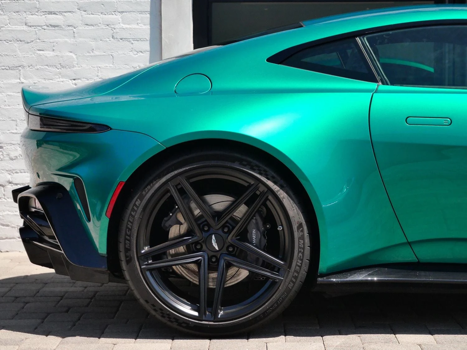 2025 Aston Martin Vantage for sale, exterior, Green