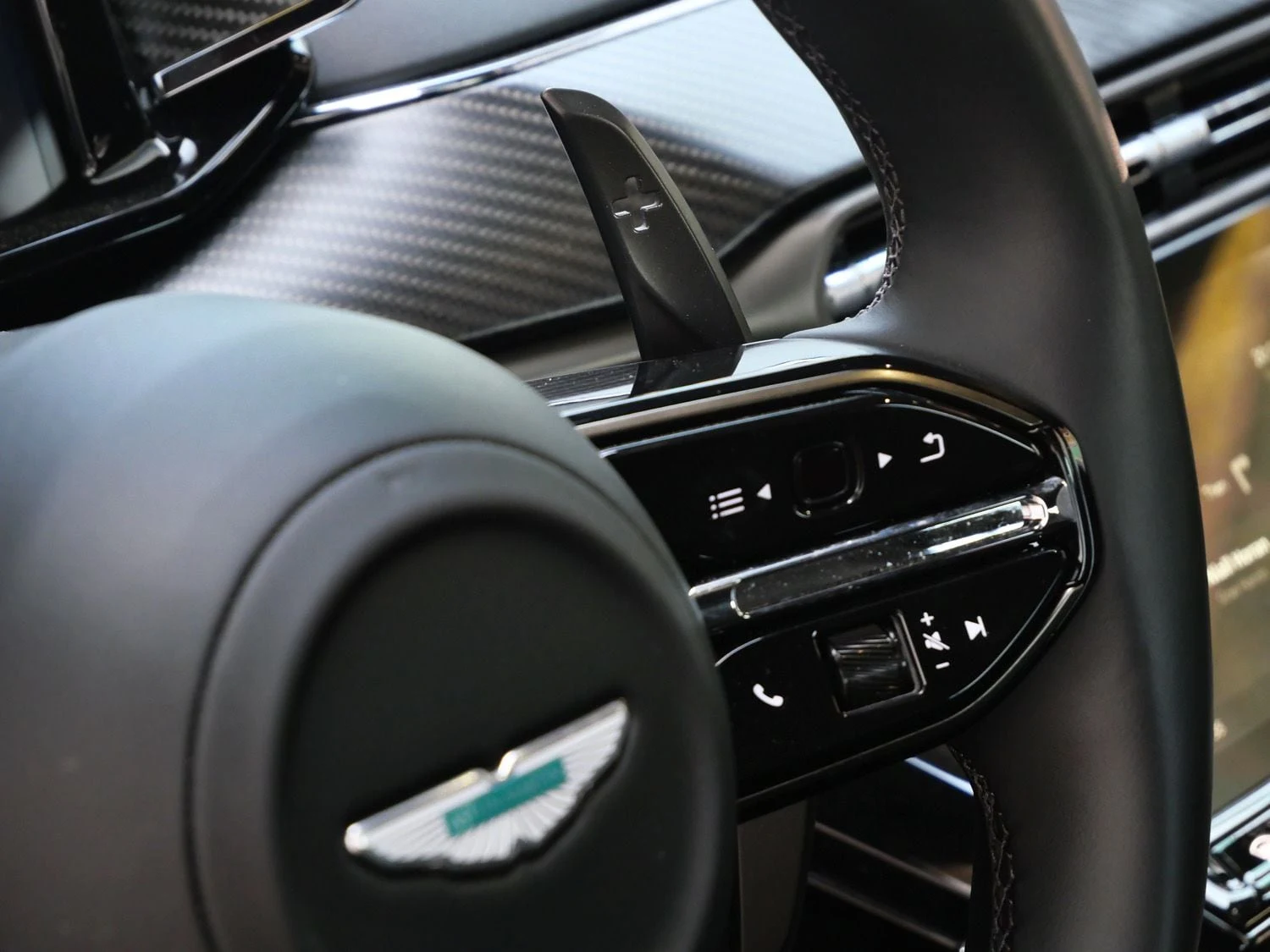2025 Aston Martin Vantage interior, Onyx Black