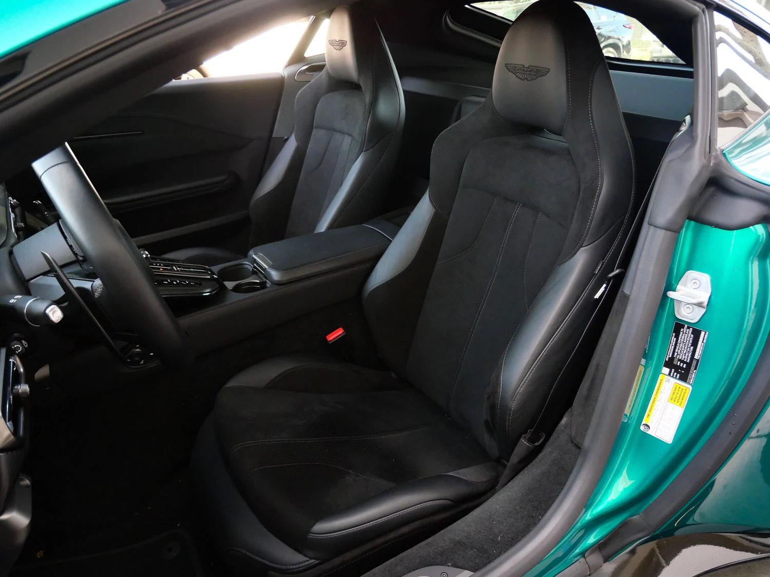 2025 Aston Martin Vantage interior, seats, Onyx Black