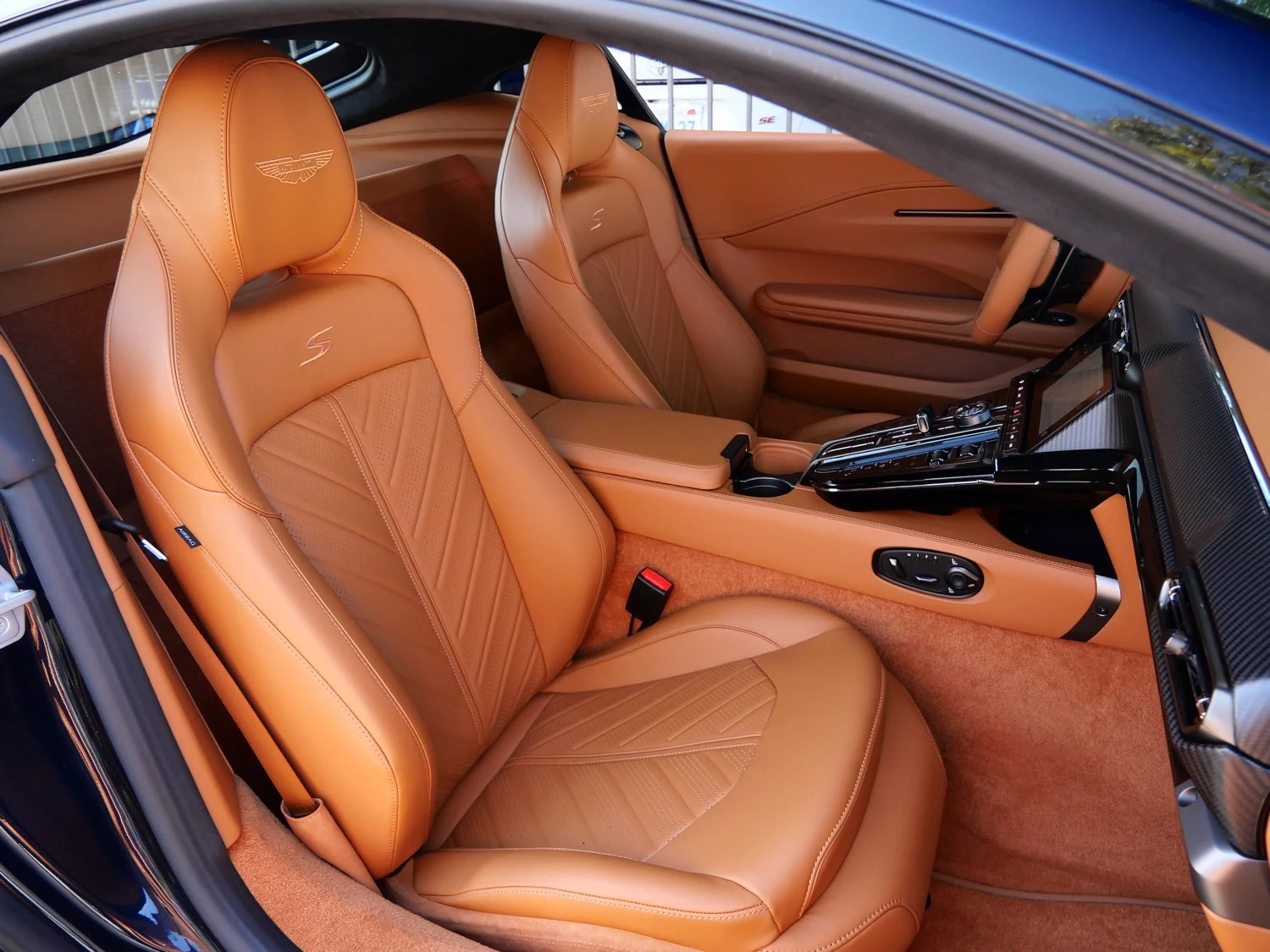 2026 Aston Martin Vantage S interior, seats, Oxford Tan - Semi Aniline