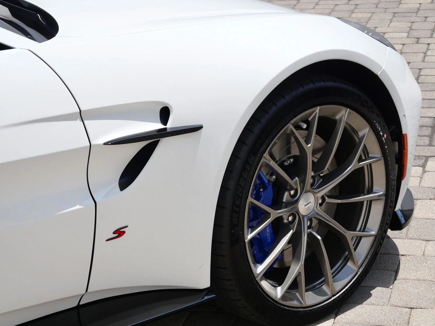 2026 Aston Martin Vantage S for sale, exterior, White