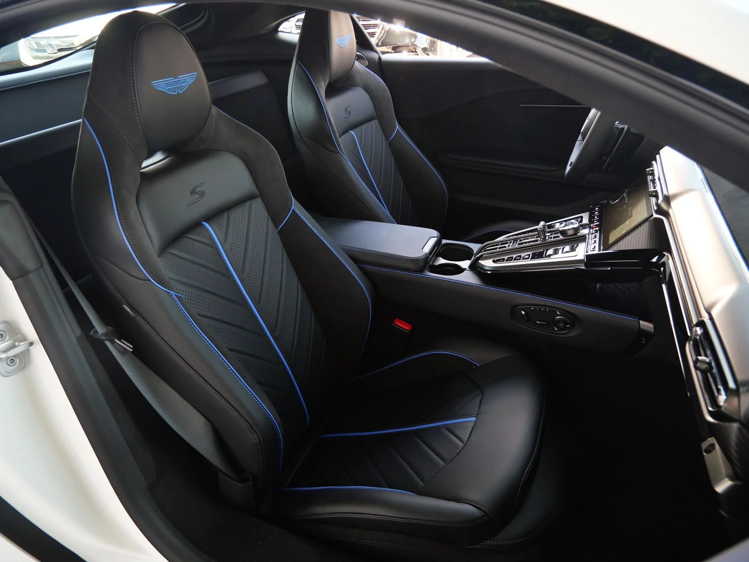 2026 Aston Martin Vantage S interior, seats, Onyx Black - Semi Aniline