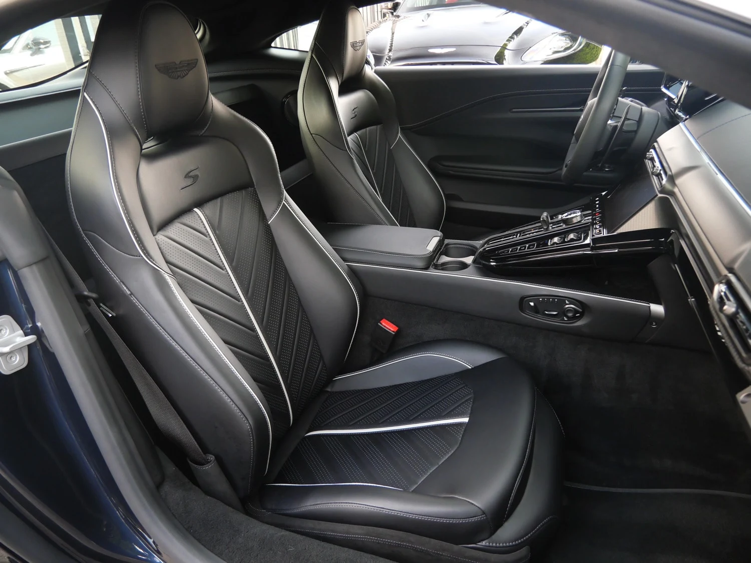 2026 Aston Martin Vantage S interior, seats, Onyx Black