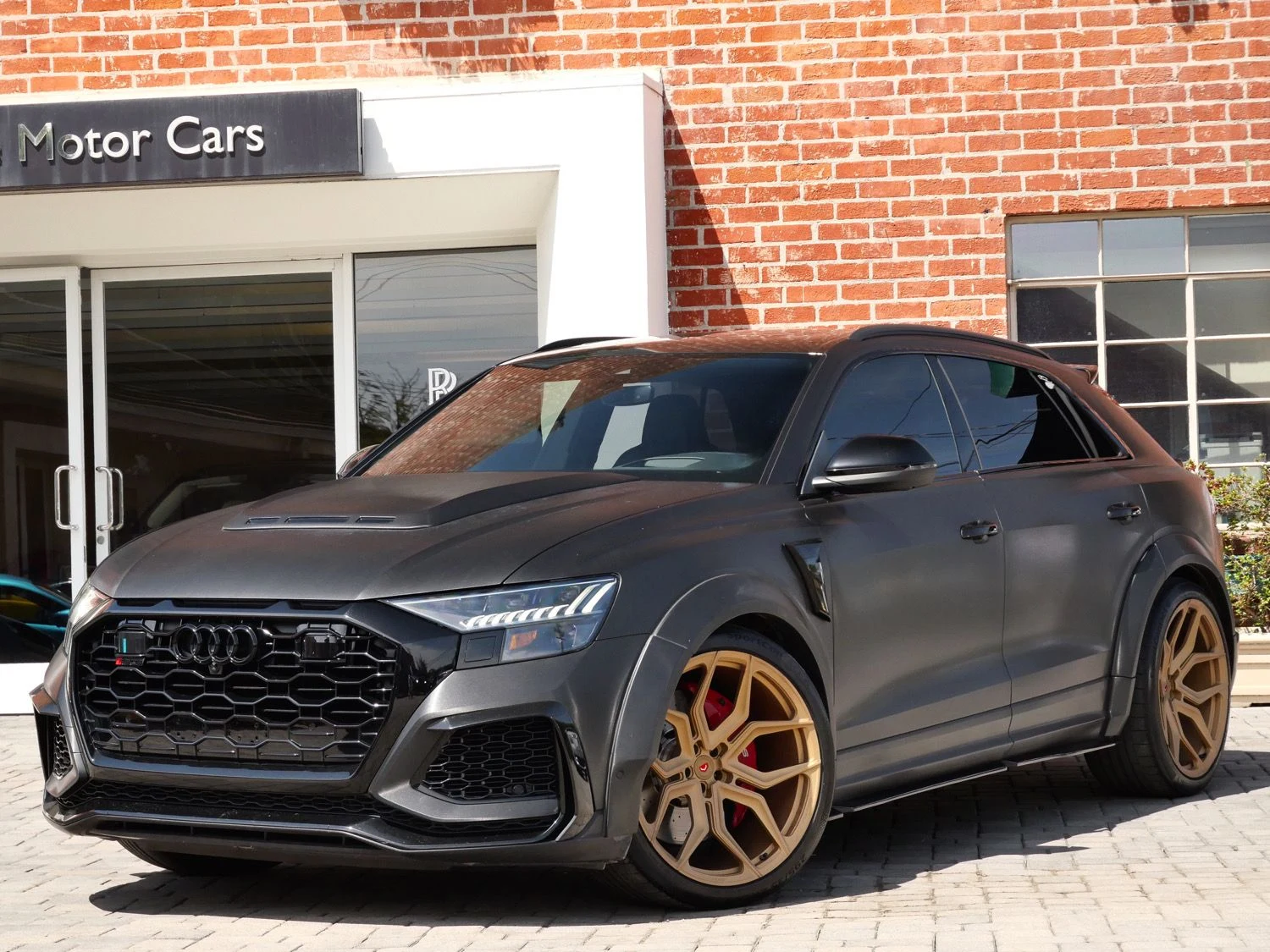 2021 Audi RS Q8 for sale, front three-quarter view, Blue
