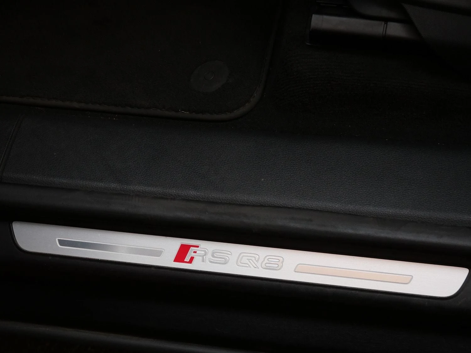 2021 Audi RS Q8 interior, door sill, Black