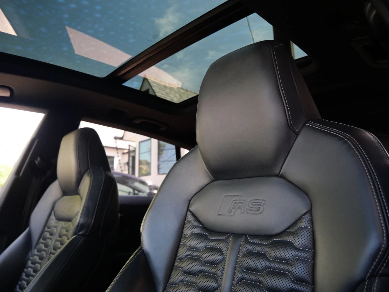2021 Audi RS Q8 interior, seats, Black