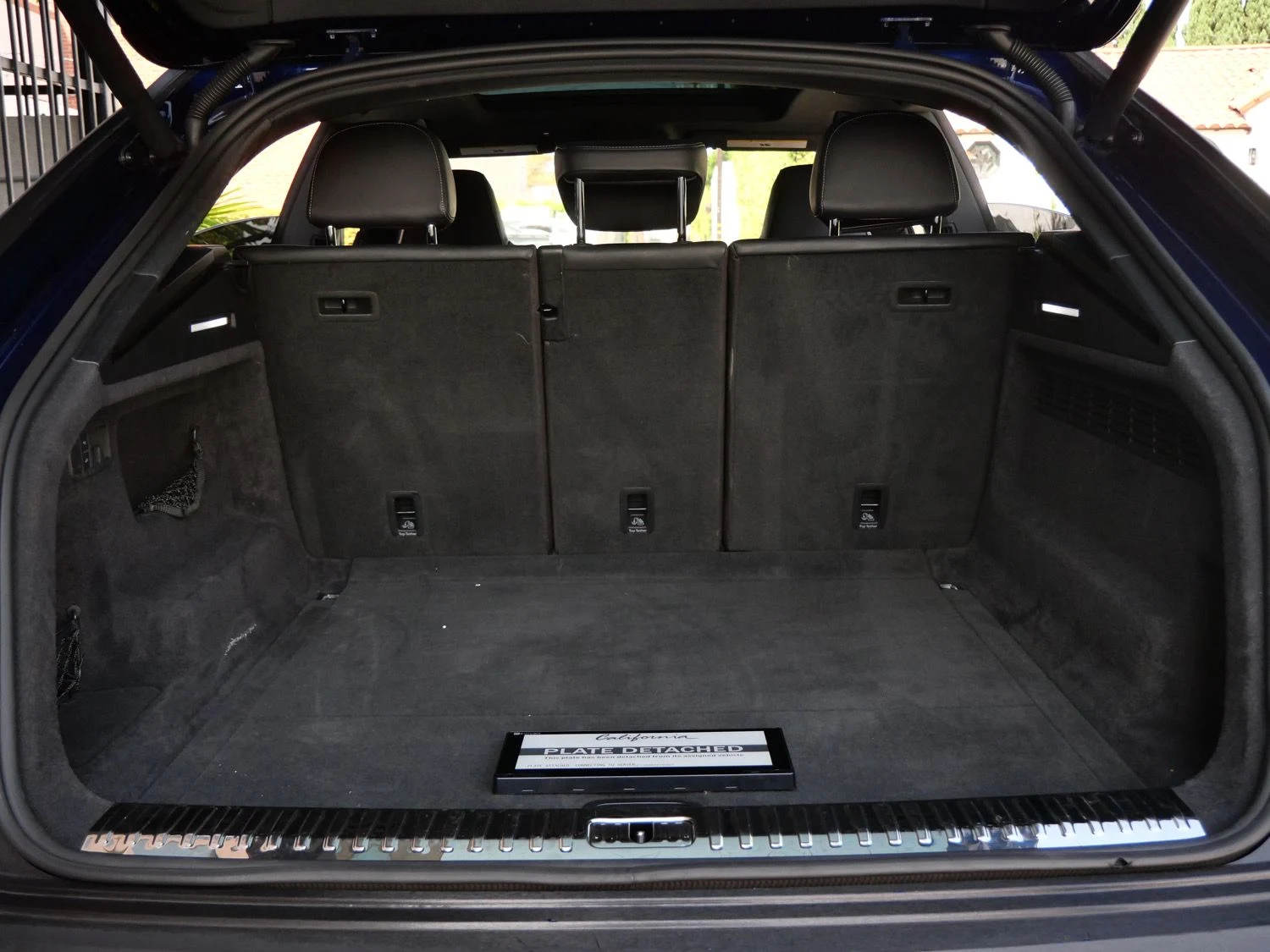 2021 Audi RS Q8 trunk