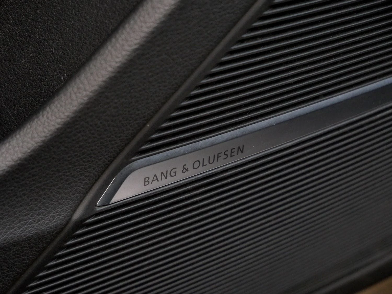 2021 Audi RS Q8 interior, door sill, Black