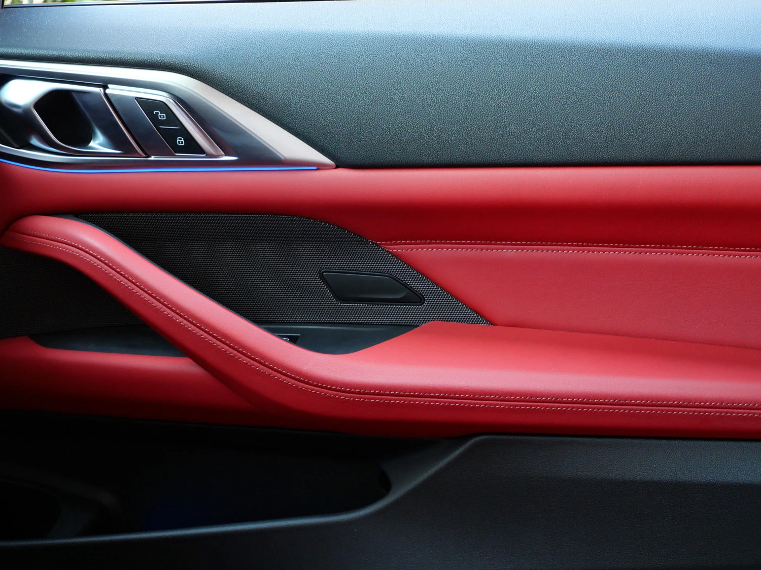 2021 BMW M4 Competition interior, door panel, Fiona Red/Black