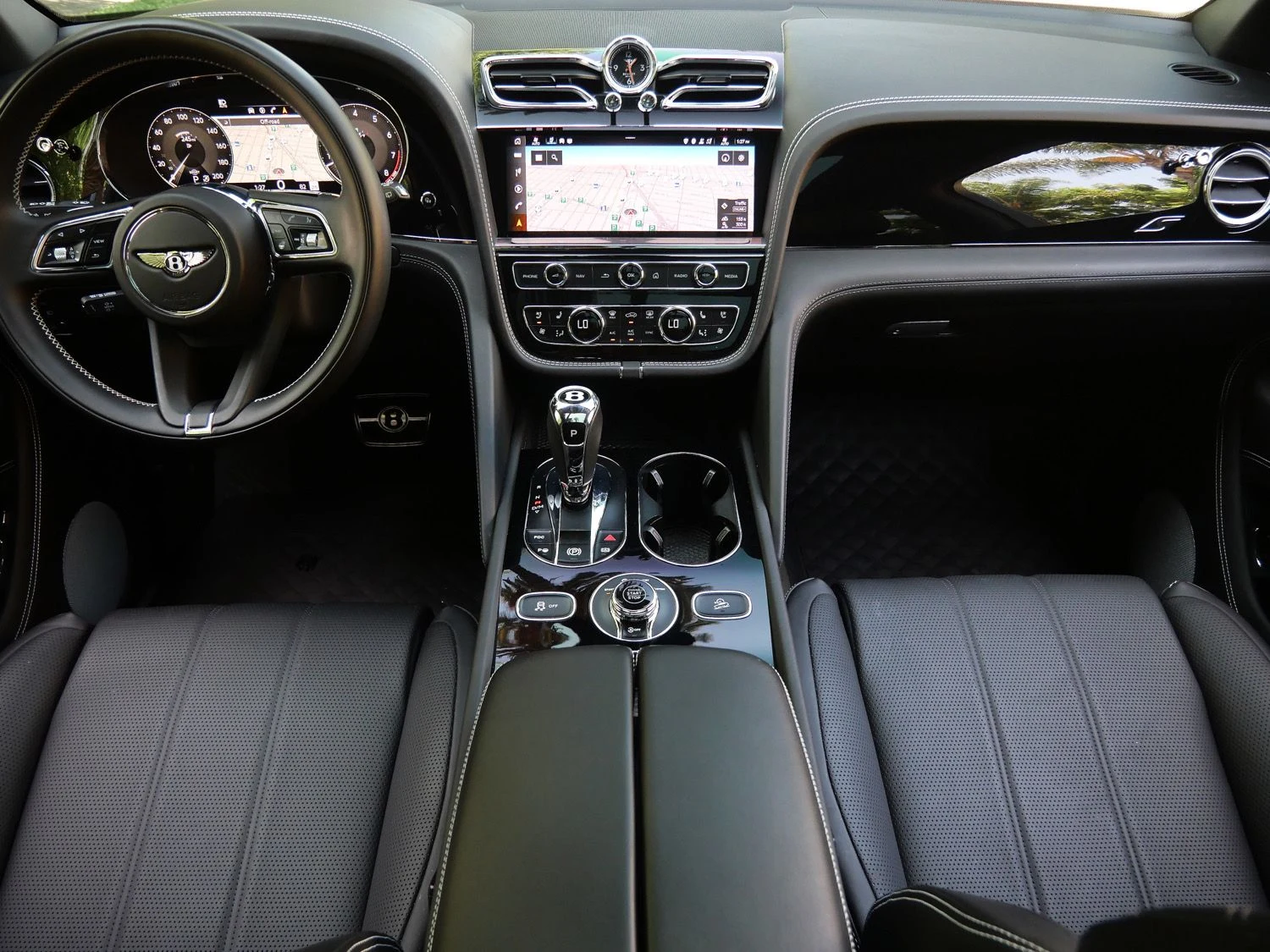 2022 Bentley Bentayga S interior, Beluga