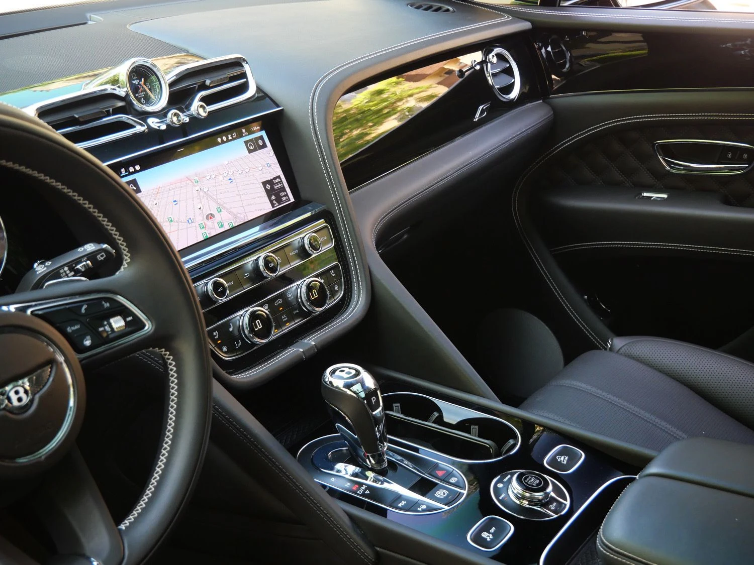 2022 Bentley Bentayga S interior, Beluga