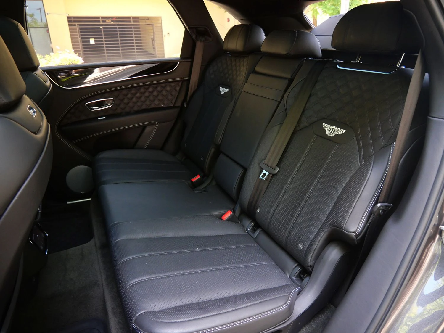 2022 Bentley Bentayga S interior, seats, Beluga