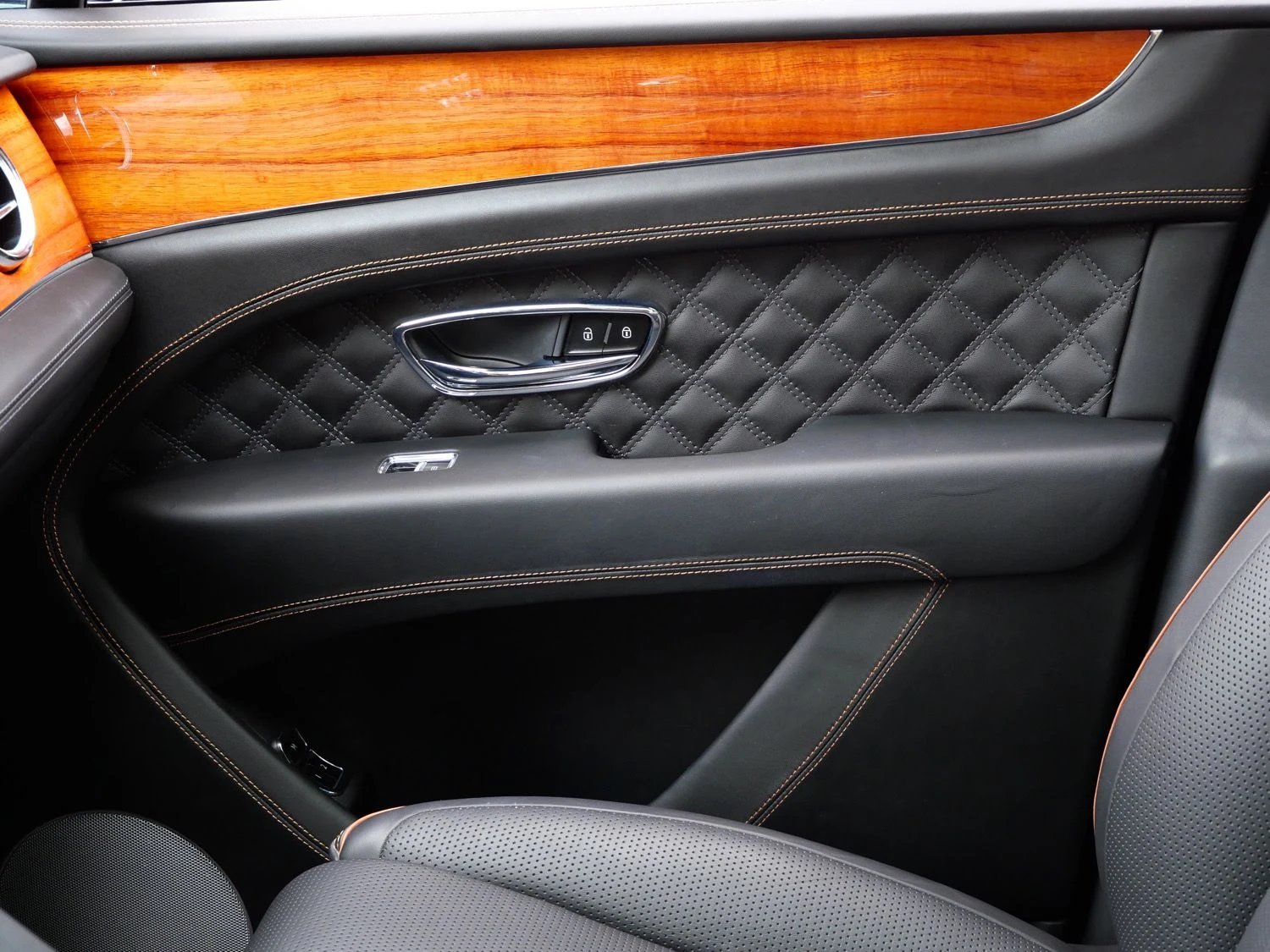 2022 Bentley Bentayga V8 interior, door panel, Beluga