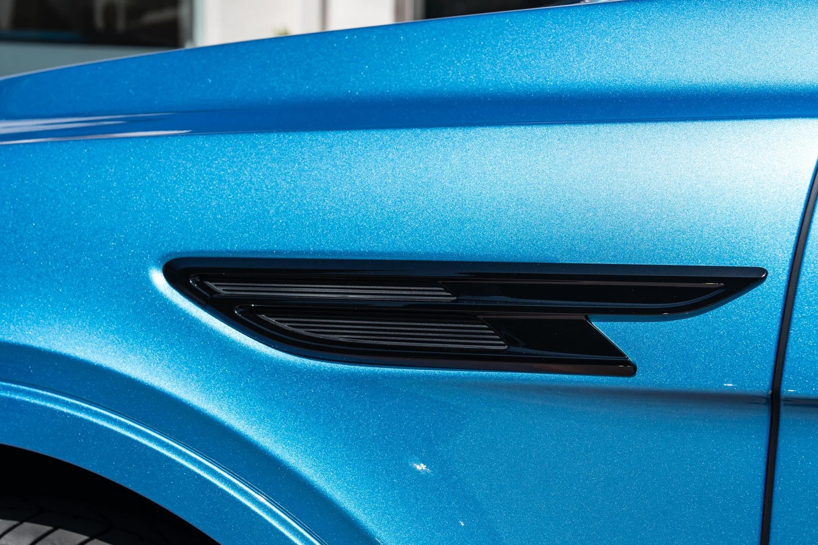 2023 Bentley Bentayga S, detail