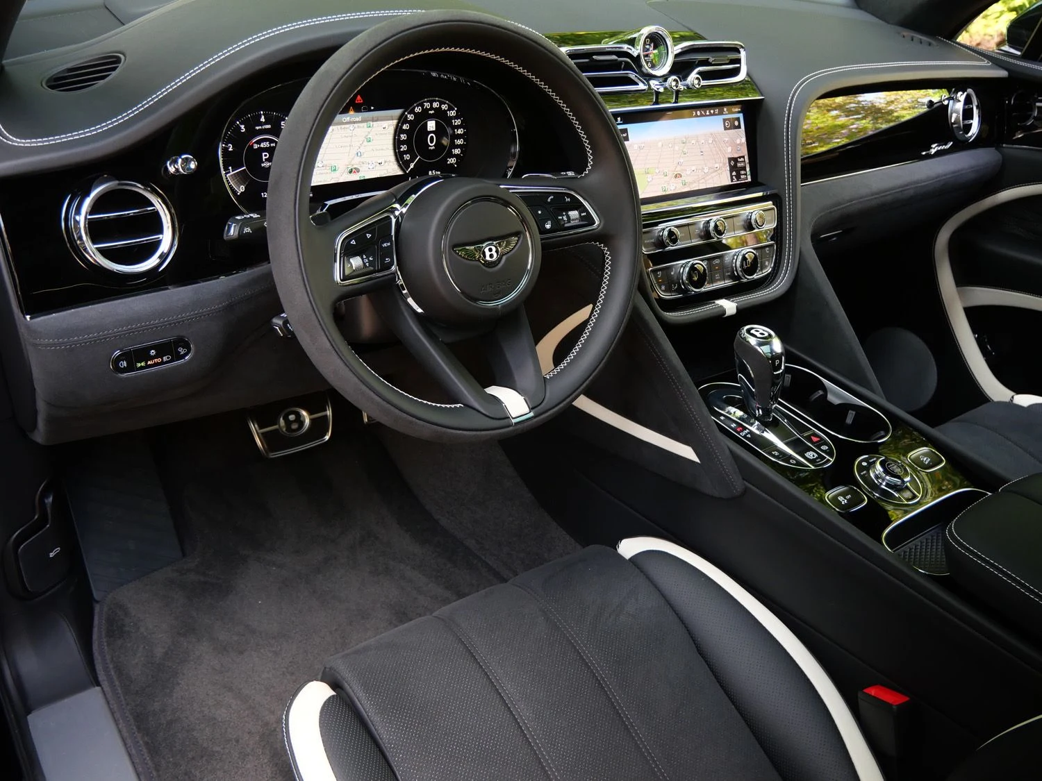 2026 Bentley Bentayga Speed interior, Linen