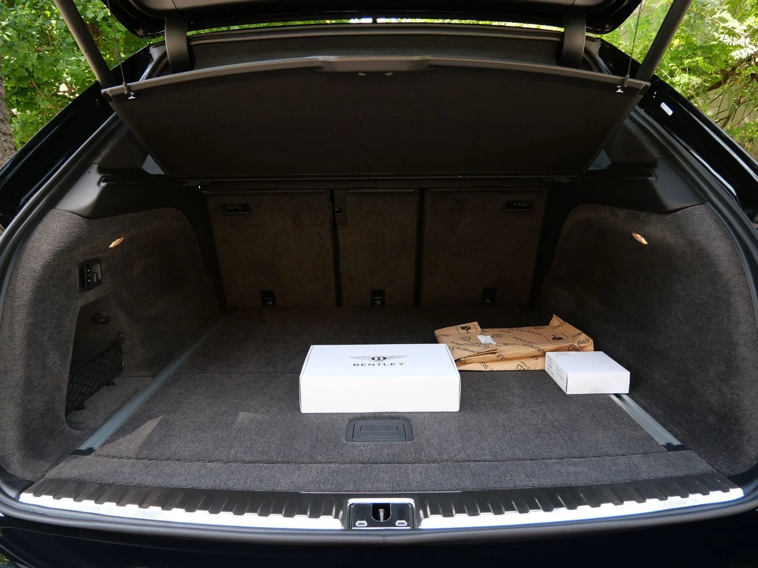 2026 Bentley Bentayga Speed trunk