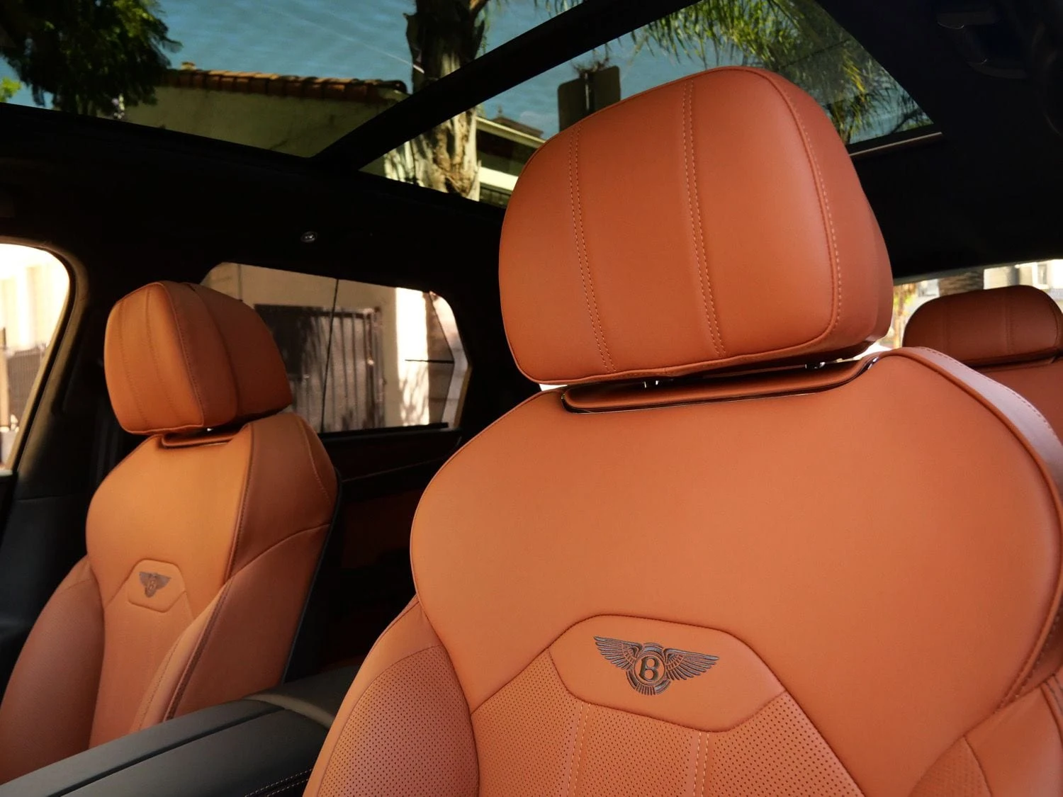 2026 Bentley Bentayga V8 interior, seats, Saddle