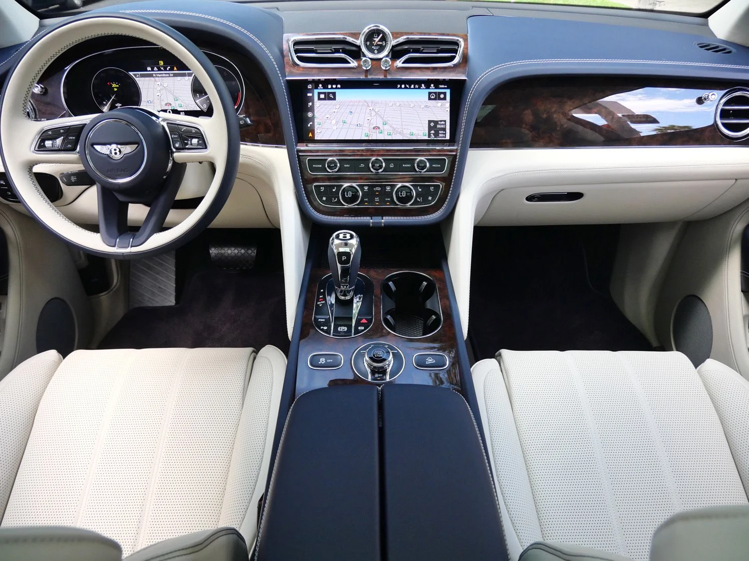 2023 Bentley Bentayga EWB interior, dashboard, Linen