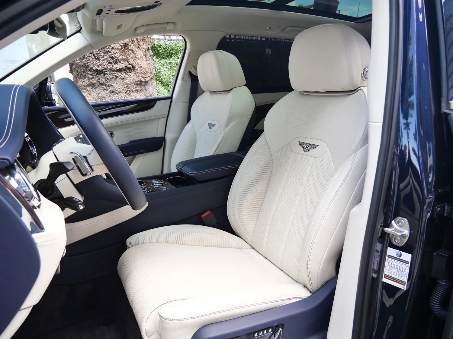 2023 Bentley Bentayga EWB interior, seats, Linen