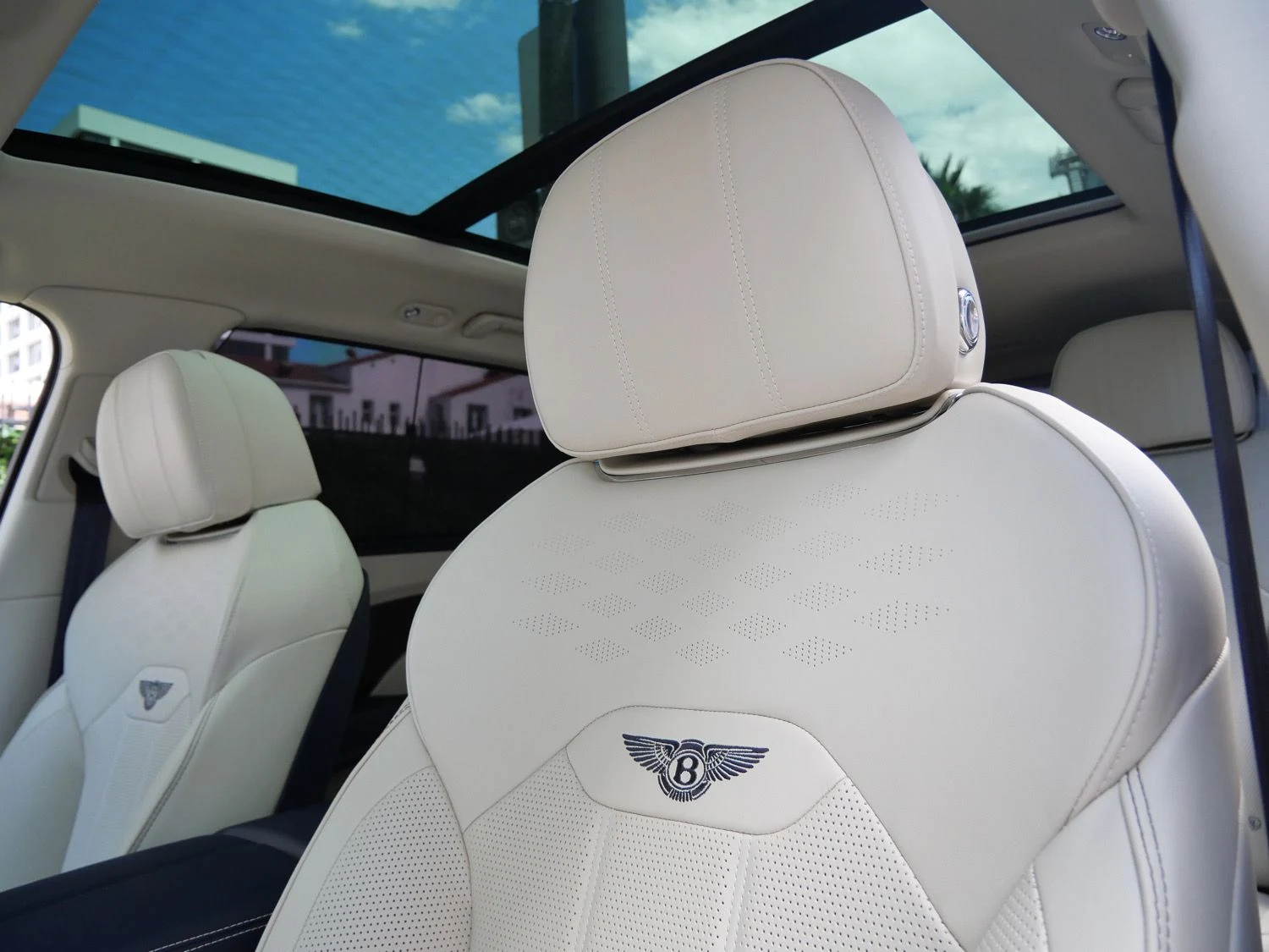 2023 Bentley Bentayga EWB interior, seats, Linen