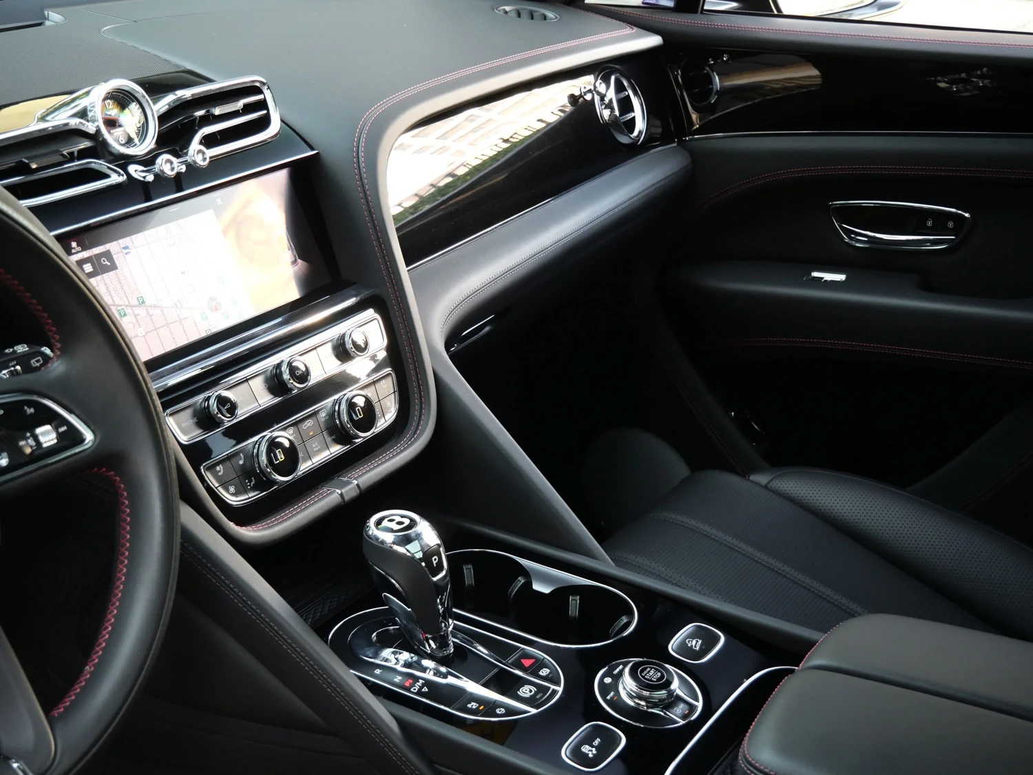 2024 Bentley Bentayga EWB interior, Beluga