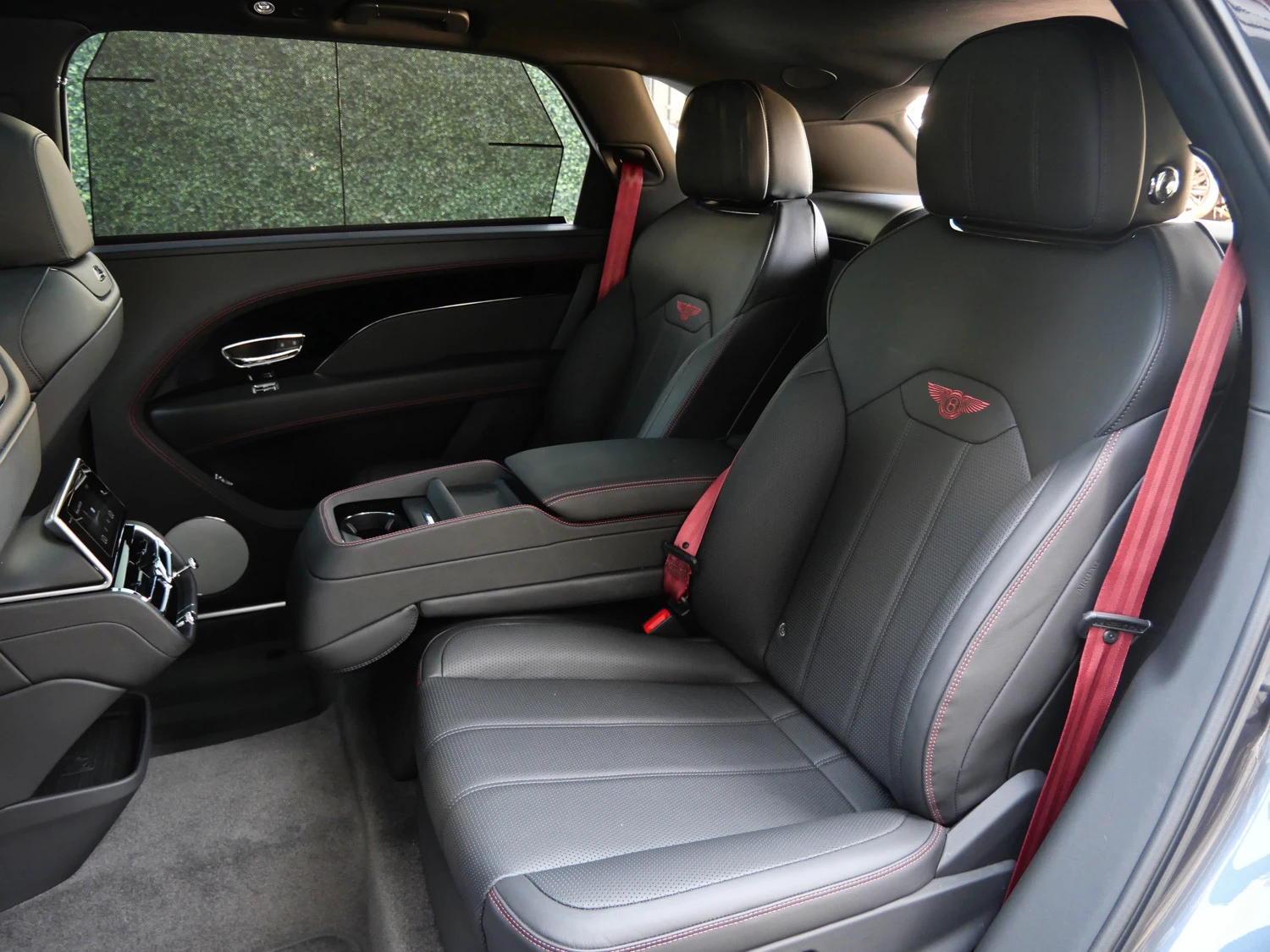 2024 Bentley Bentayga EWB interior, seats, Beluga