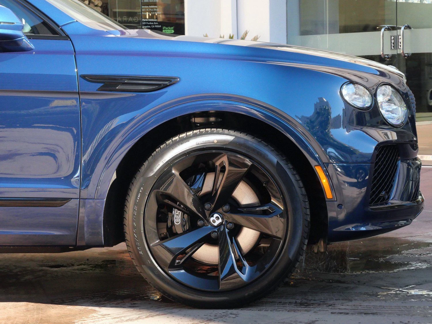 2025 Bentley Bentayga EWB for sale, exterior, Blue