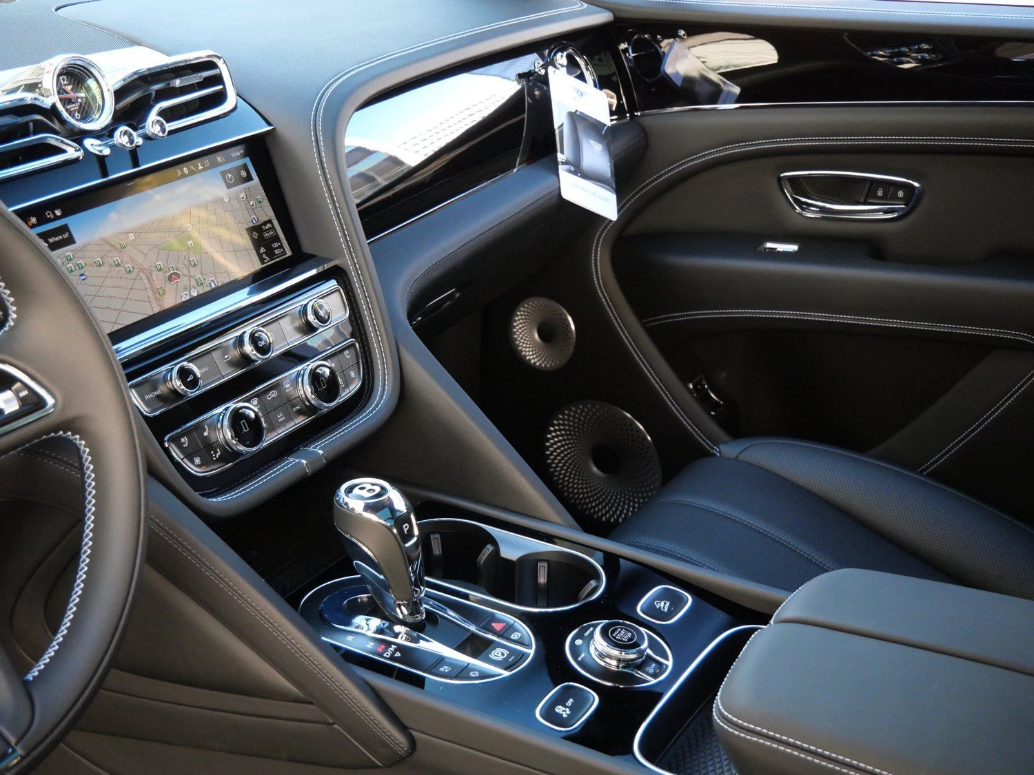 2025 Bentley Bentayga EWB interior, Beluga