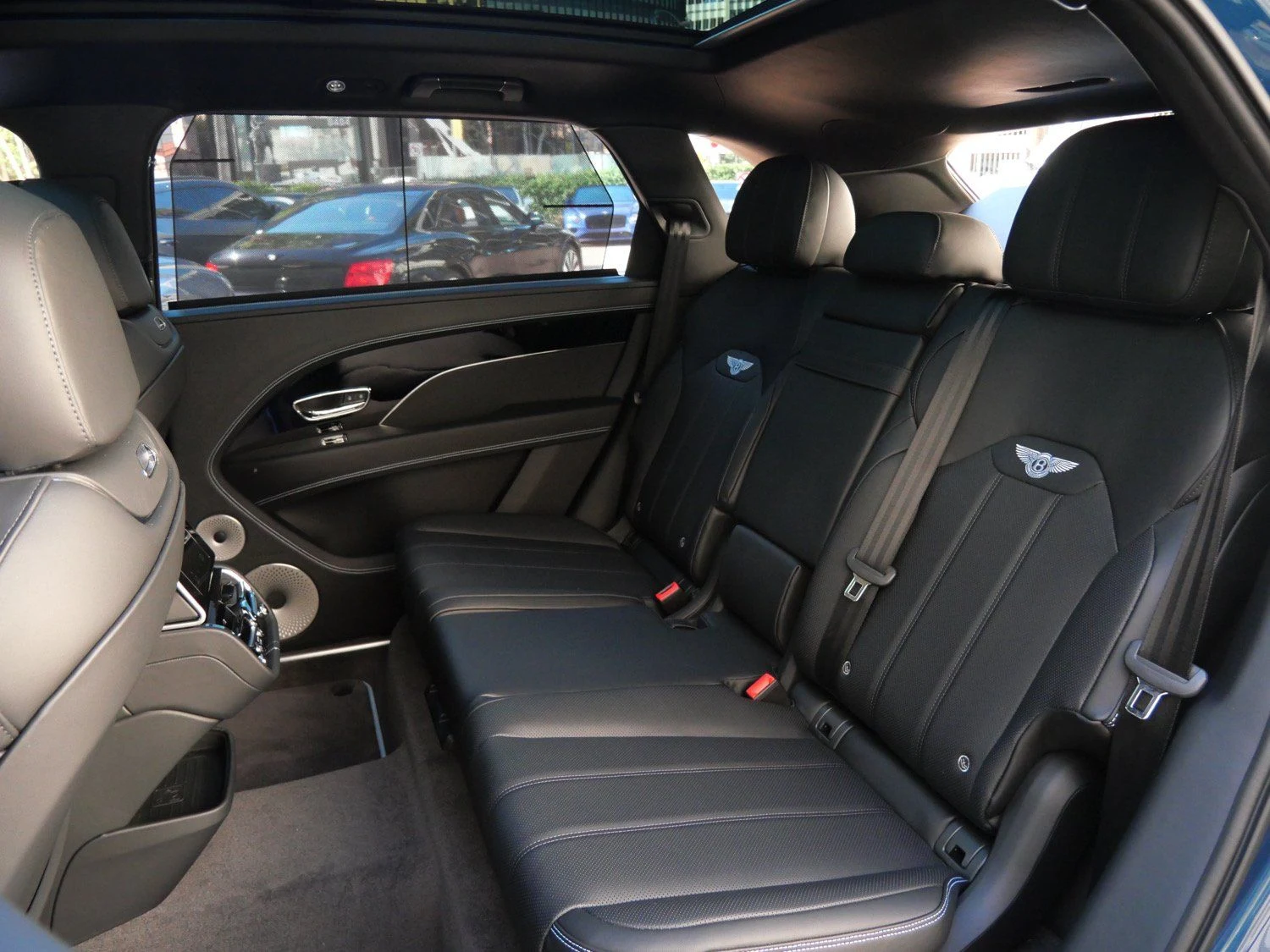 2025 Bentley Bentayga EWB interior, seats, Beluga
