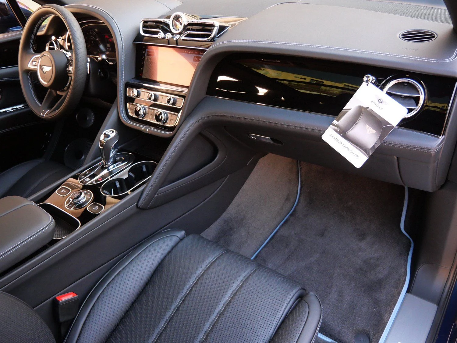 2025 Bentley Bentayga EWB interior, Beluga
