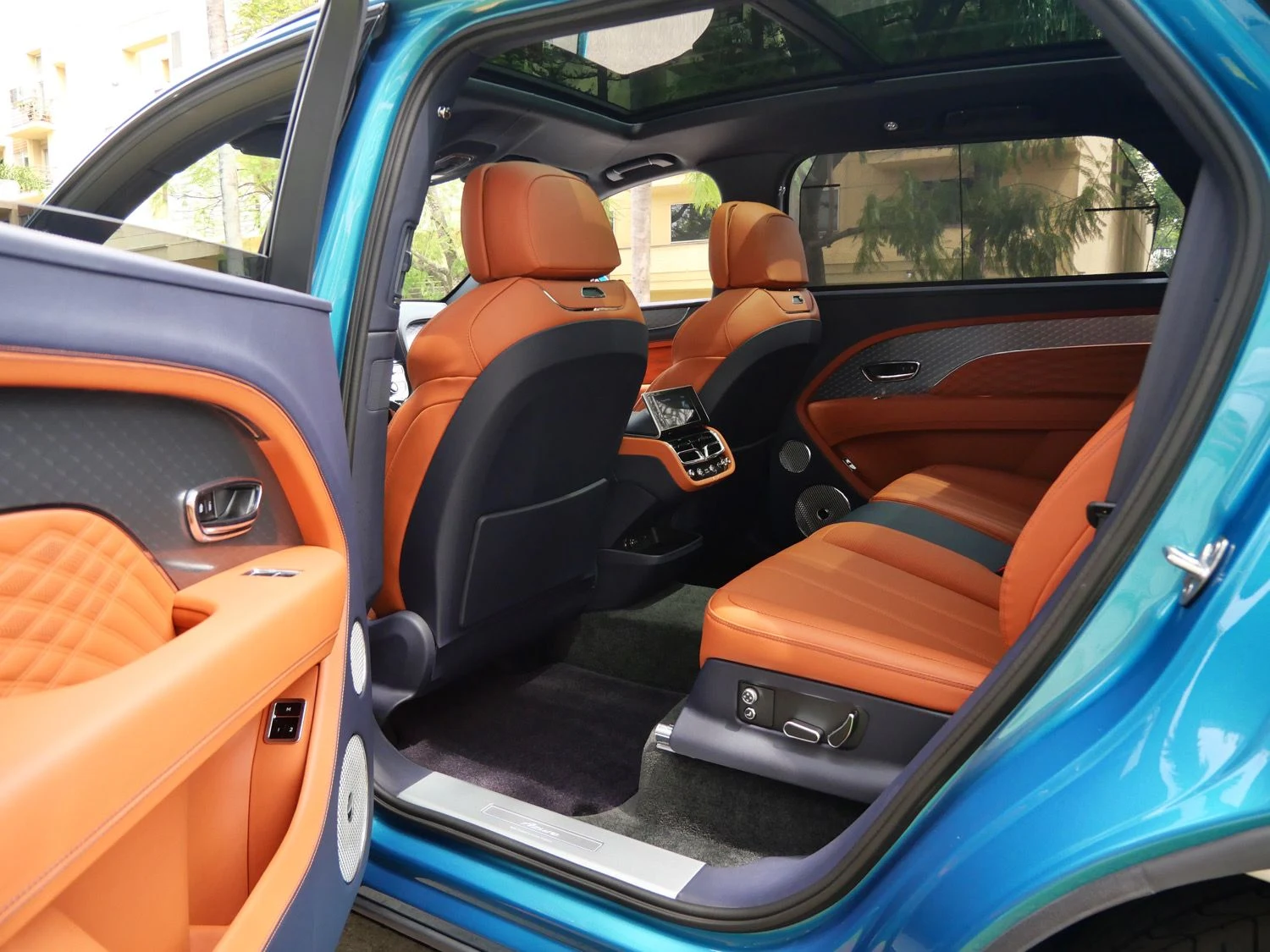 2026 Bentley Bentayga EWB Azure interior, seats, Newmarket Tan