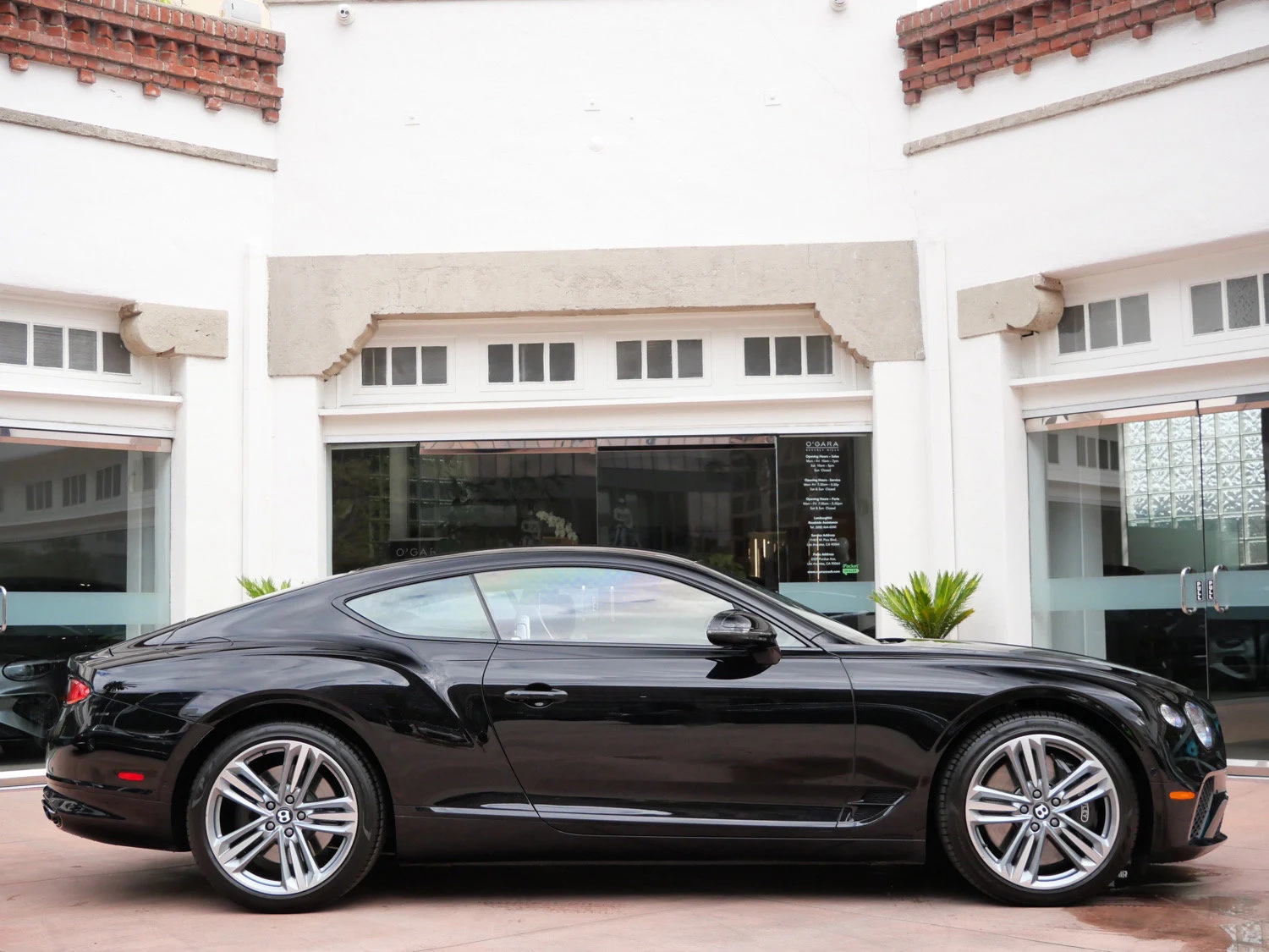 2024 Bentley Continental GT V8, side profile, Black