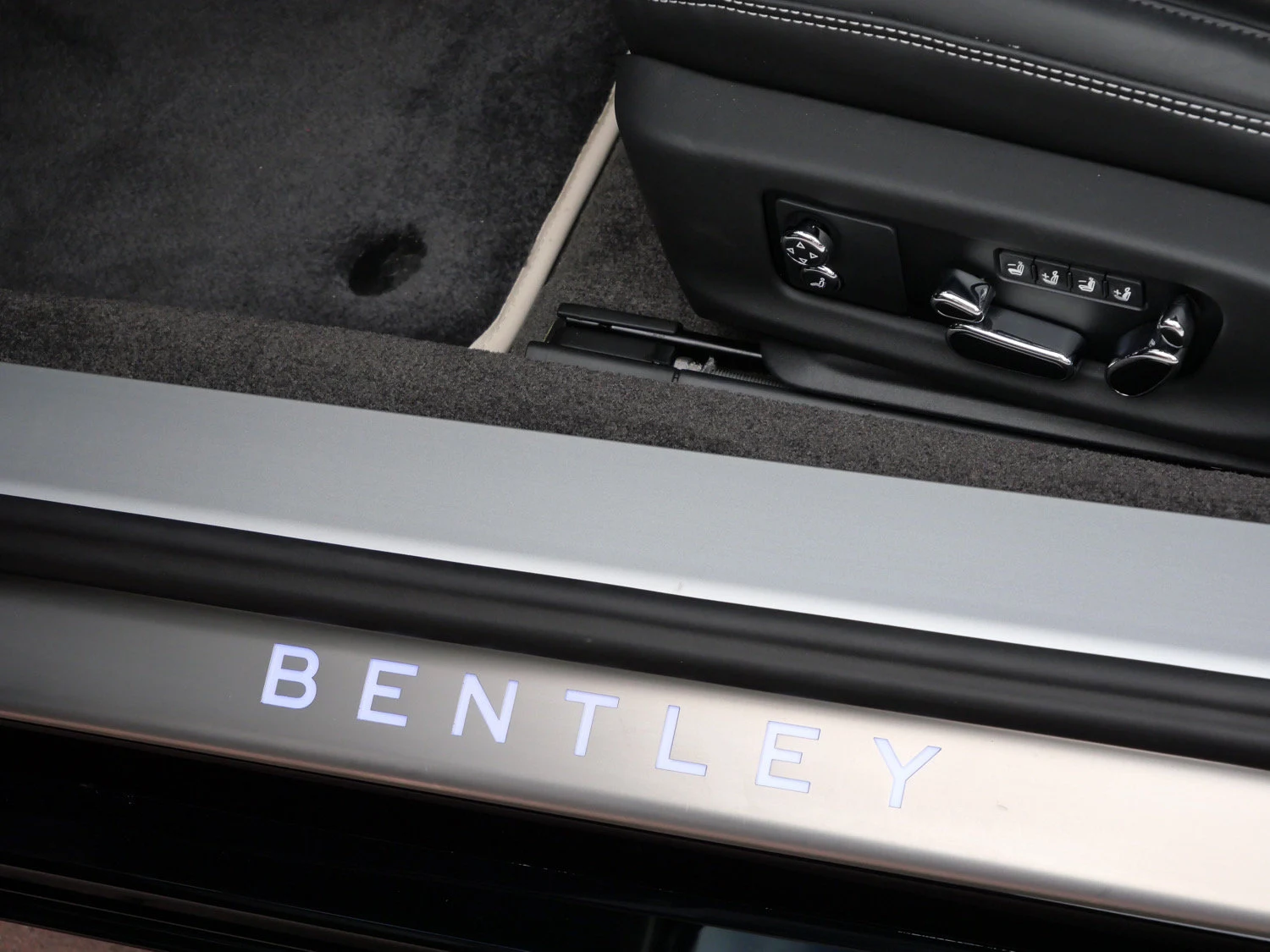 2024 Bentley Continental GT V8 interior, door sill, Linen