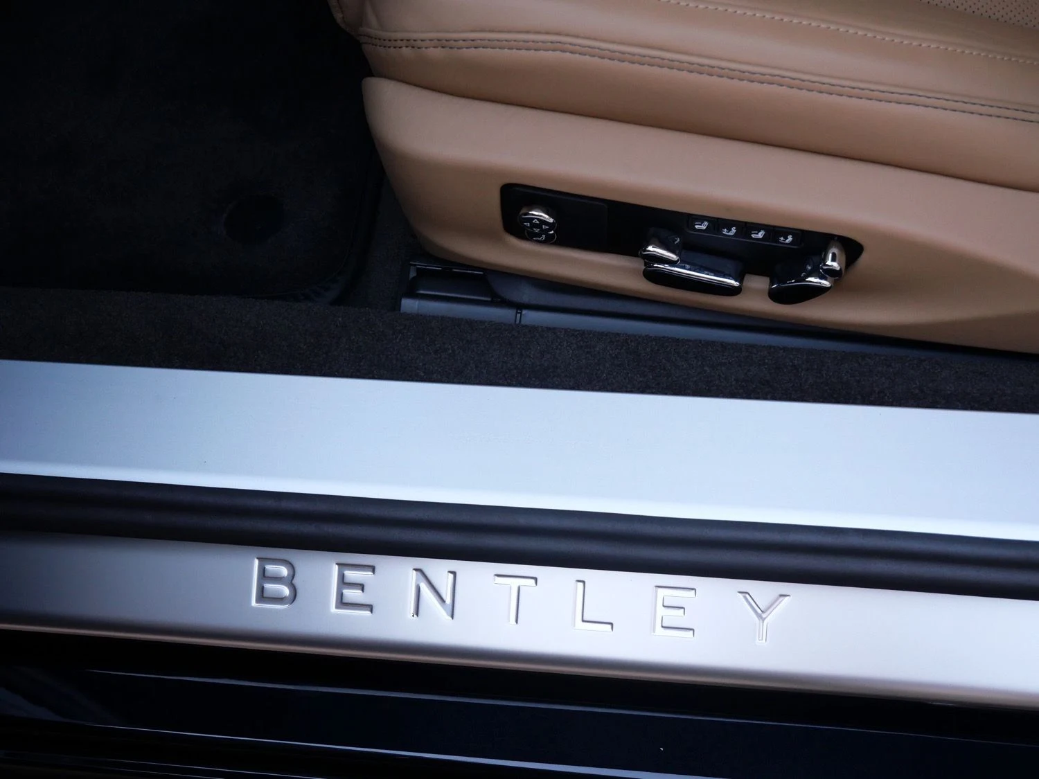 2026 Bentley Continental GT interior, door sill, Camel