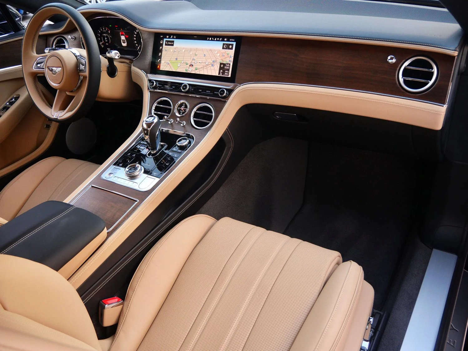 2026 Bentley Continental GT interior, Camel