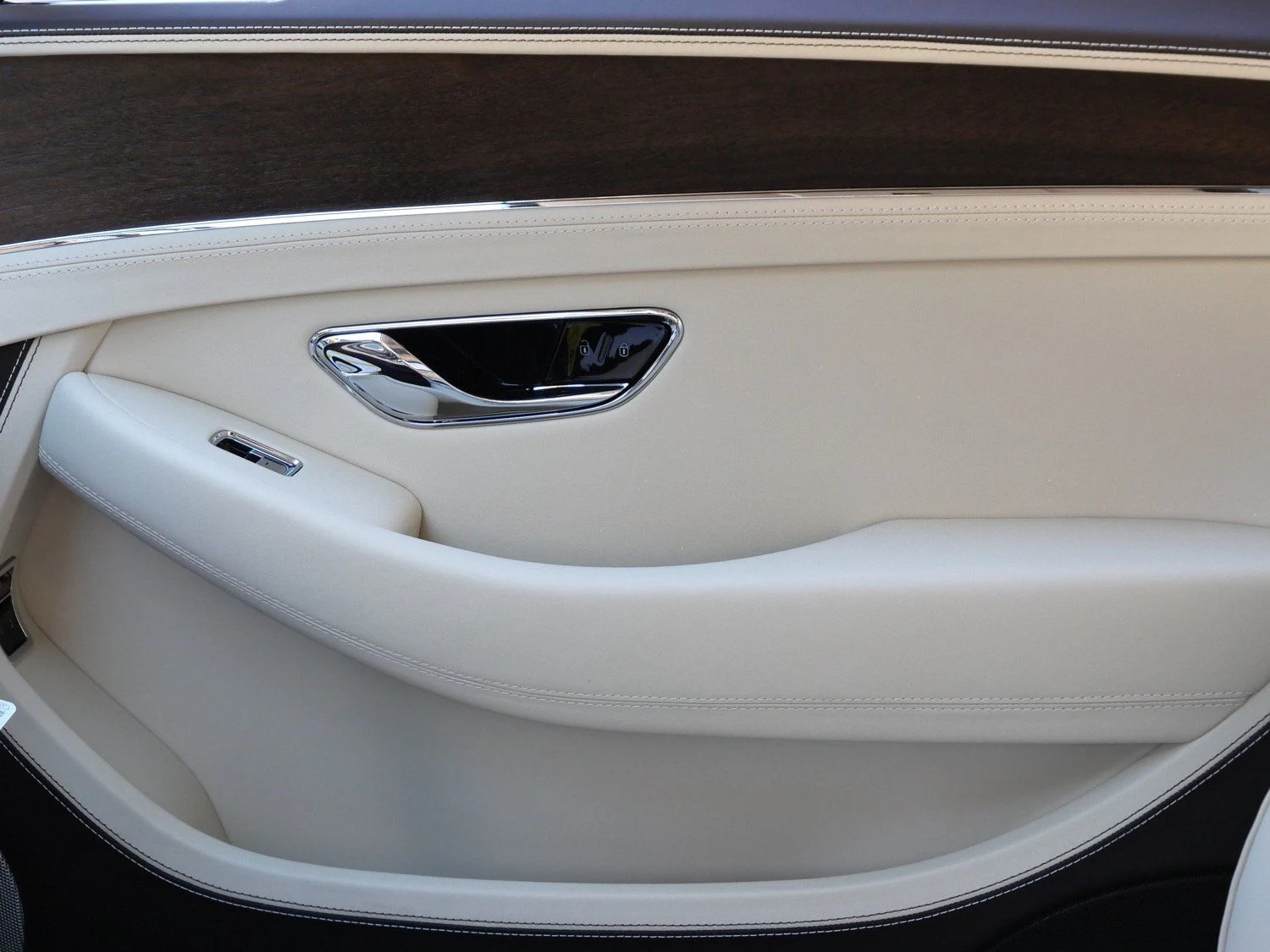 2026 Bentley Continental GT interior, door panel, Linen