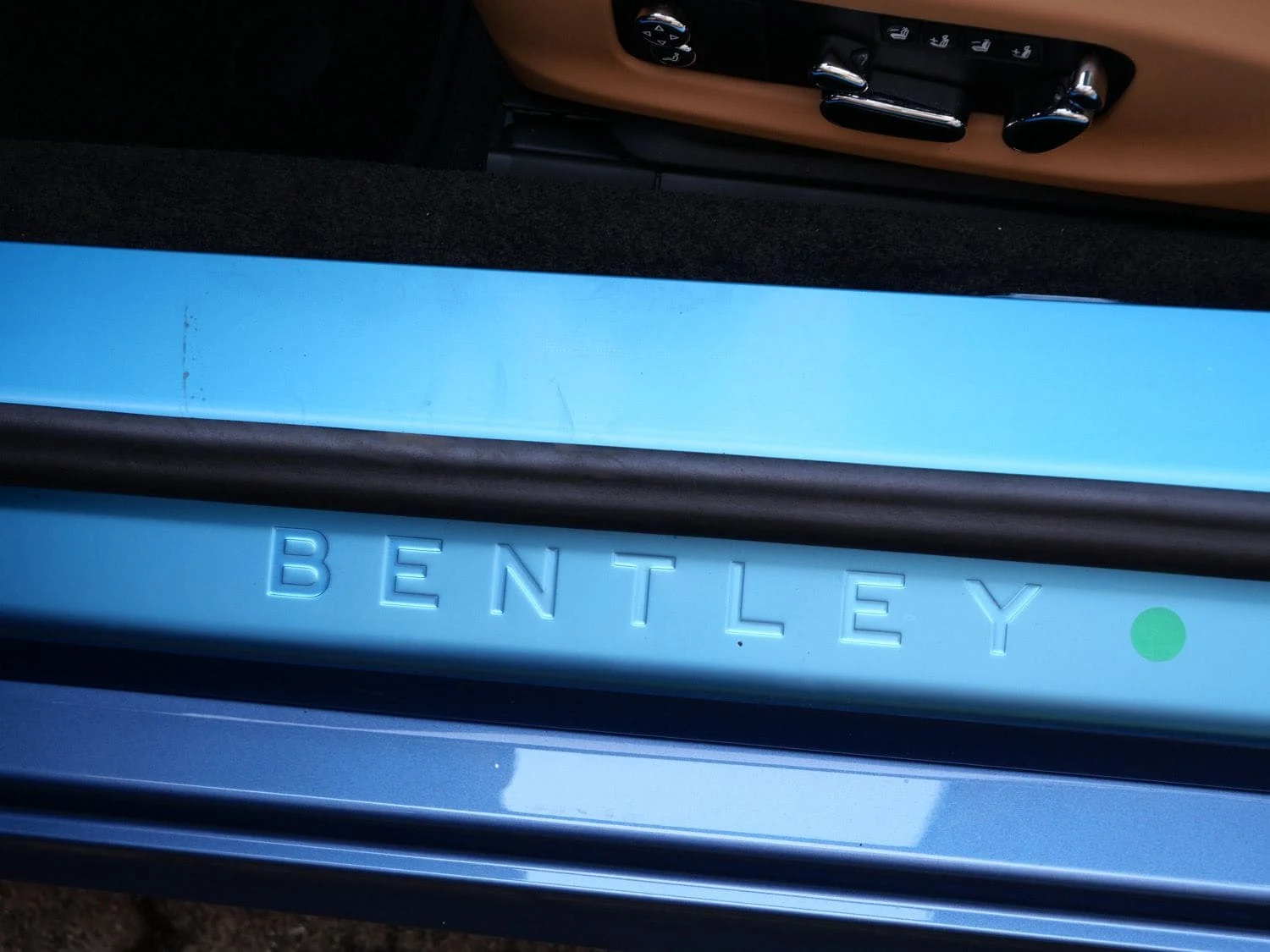 2026 Bentley Continental GT interior, door sill, Camel