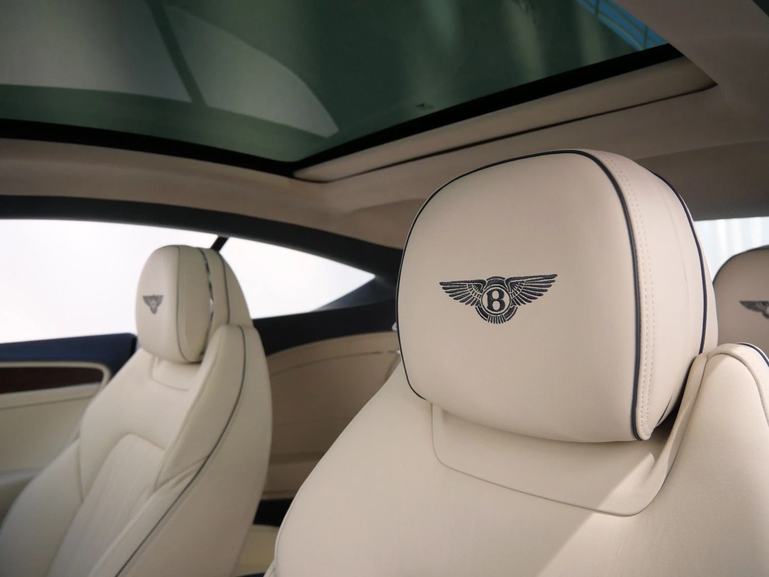2026 Bentley Continental GT interior, Linen
