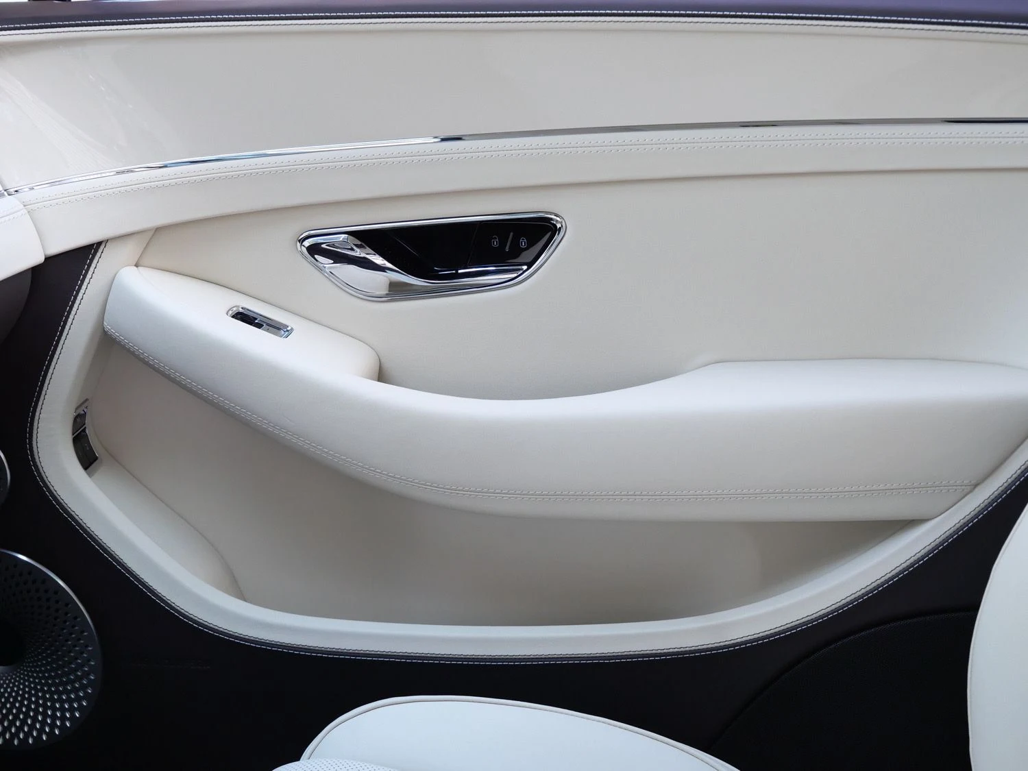 2026 Bentley Continental GT interior, door panel, Linen