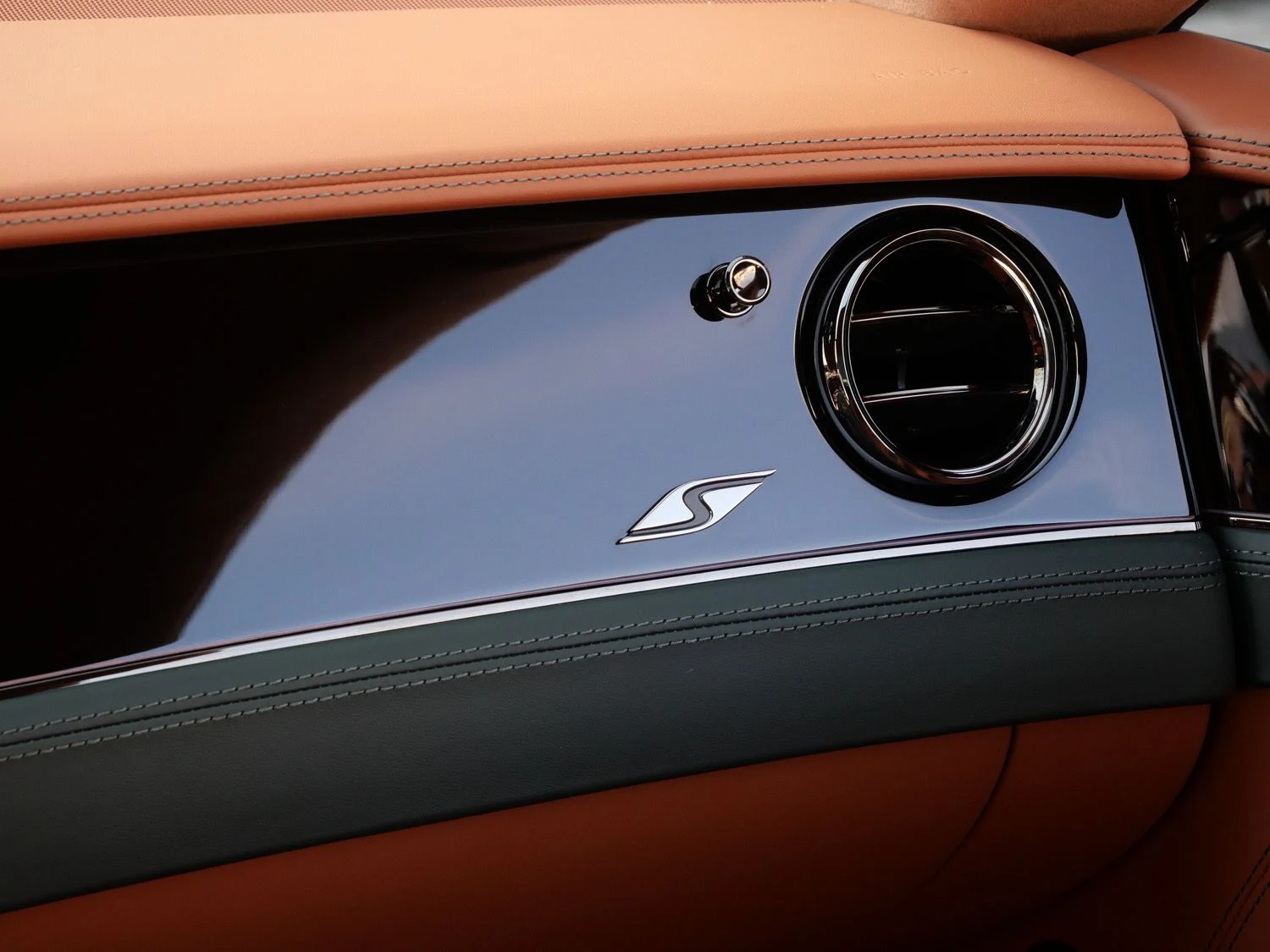 2026 Bentley Continental GT S interior, door panel, Cumbrian Green