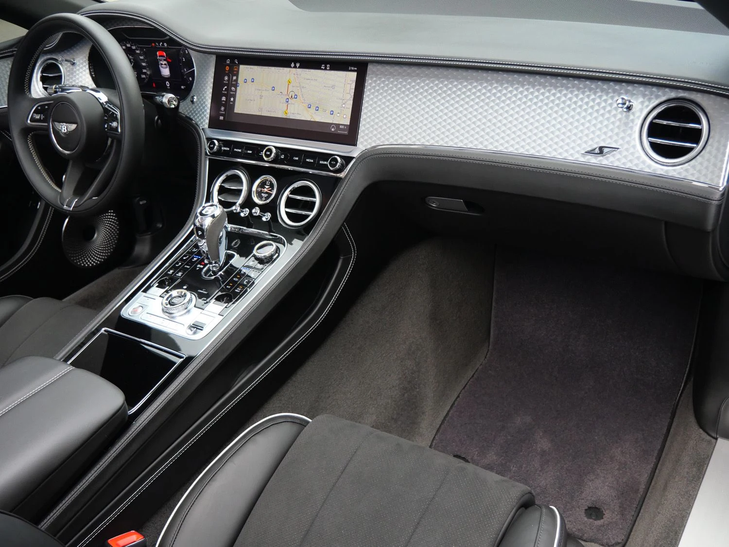 2023 Bentley Continental GTC V8 S interior, dashboard, Beluga
