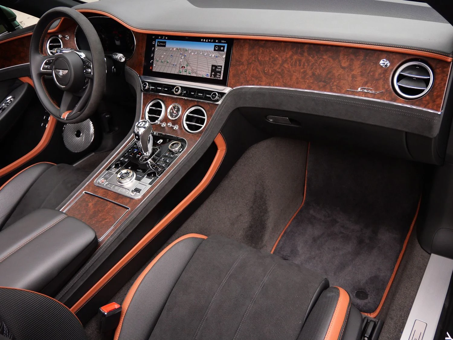 2025 Bentley Continental GTC Speed interior, Saddle