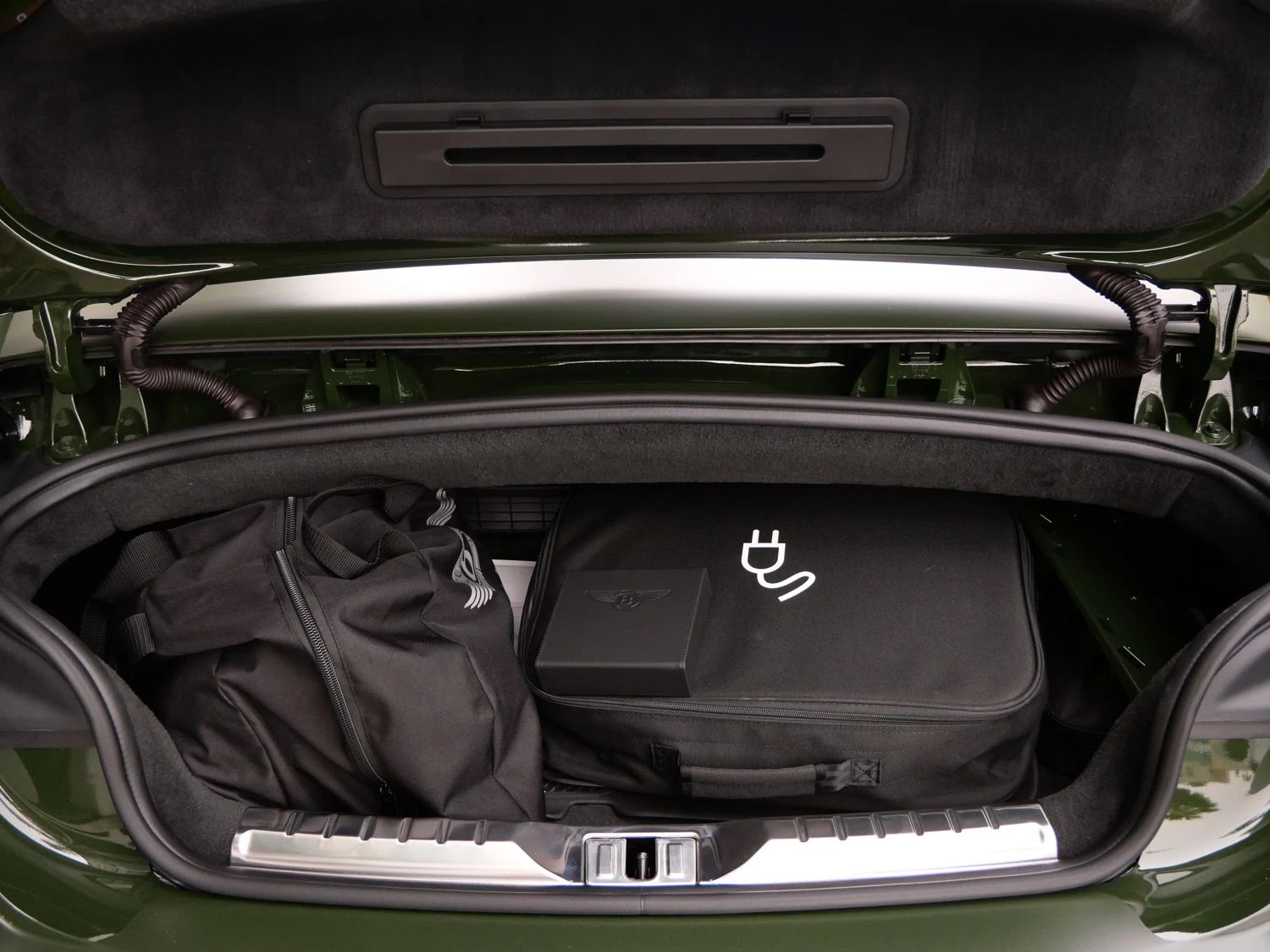 2025 Bentley Continental GTC Speed trunk