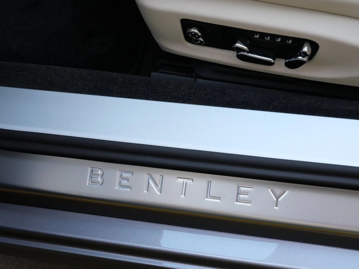 2026 Bentley Continental GTC interior, door sill, Linen