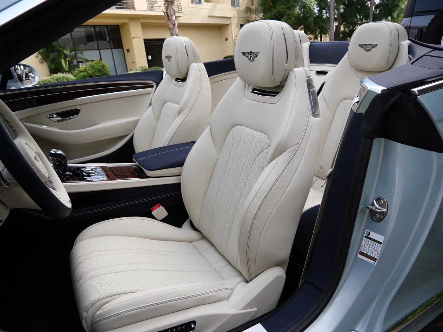 2026 Bentley Continental GTC interior, seats, Linen