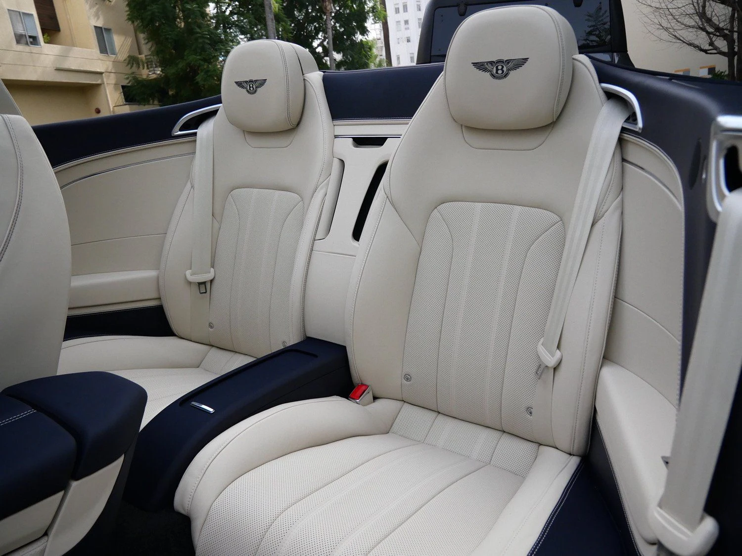 2026 Bentley Continental GTC interior, seats, Linen