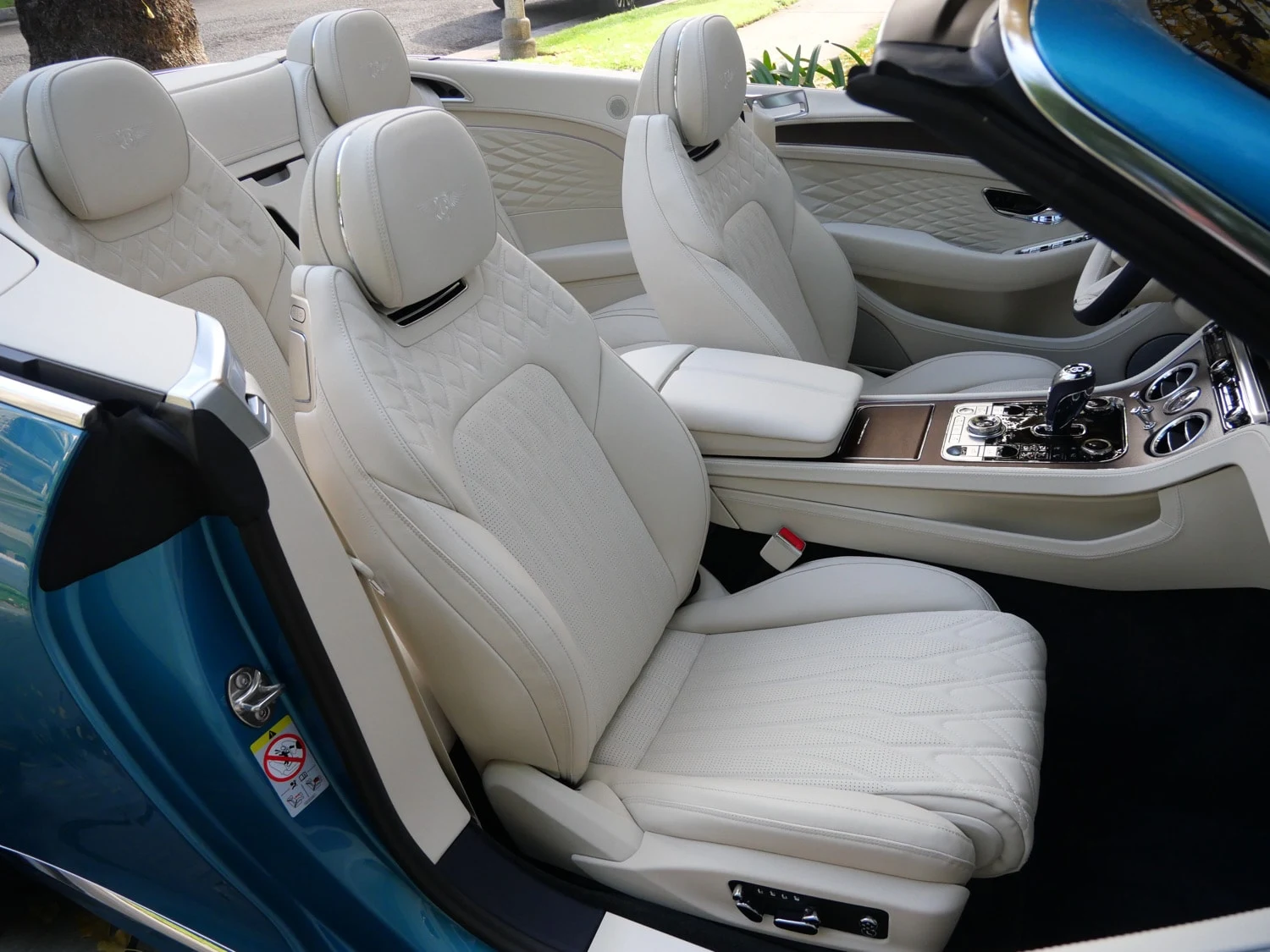 2026 Bentley Continental GTC Azure interior, seats, Linen