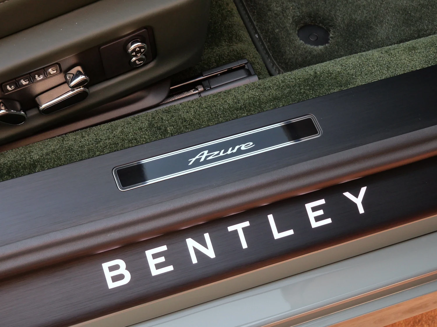 2026 Bentley Continental GTC Azure interior, door sill, Cumbrian Green