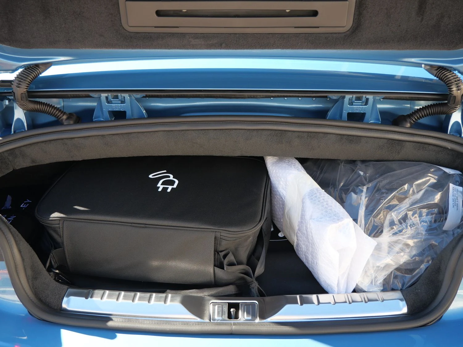 2026 Bentley Continental GTC trunk