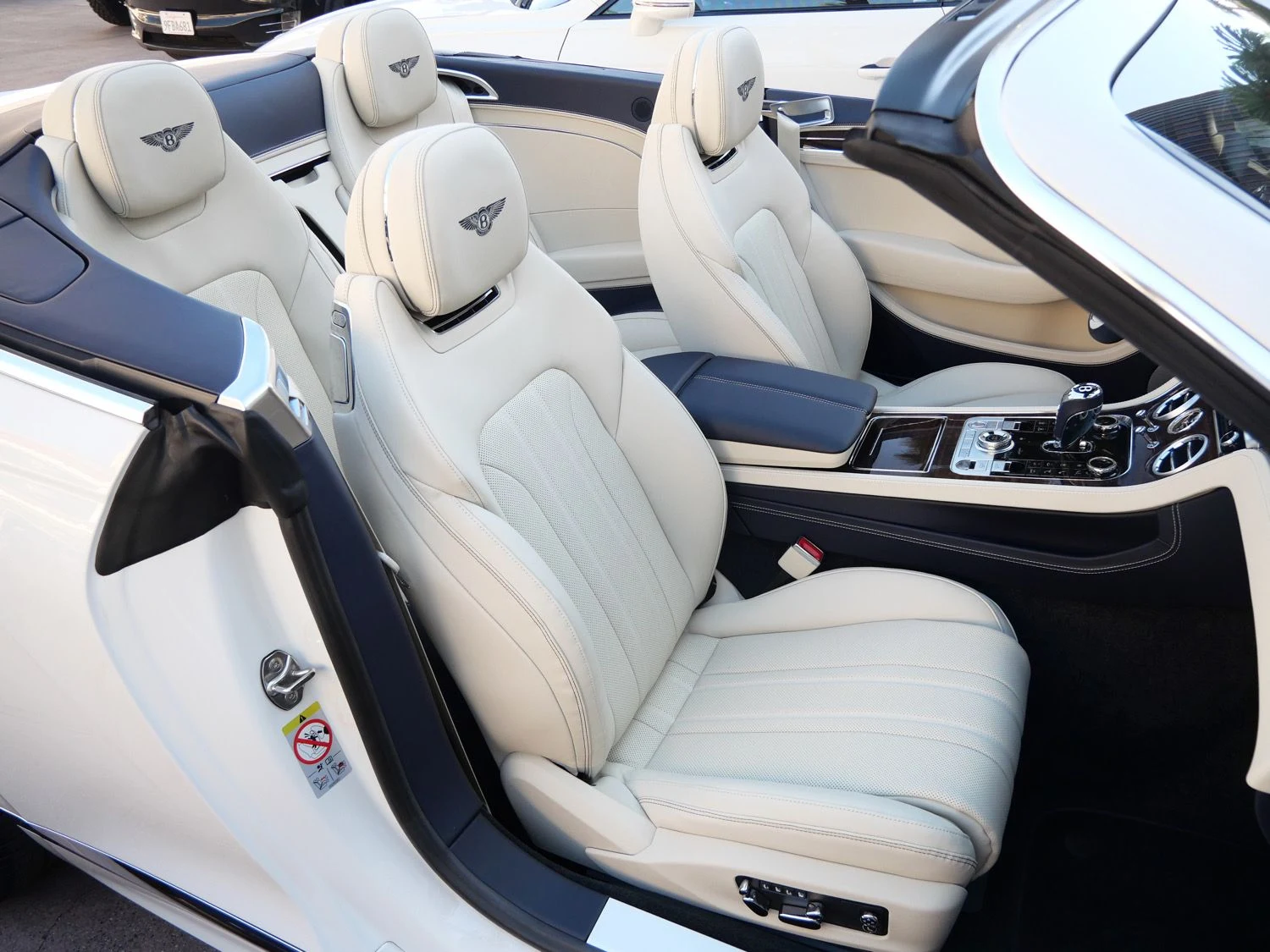 2026 Bentley Continental GTC interior, seats, Linen
